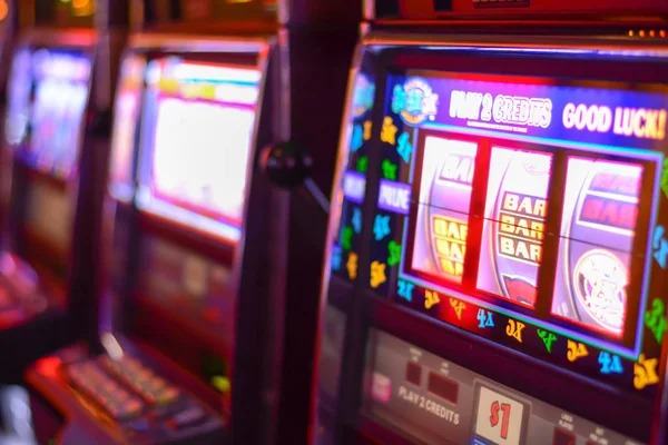 wifi4d app showing live roulette and blackjack tables with real dealers
